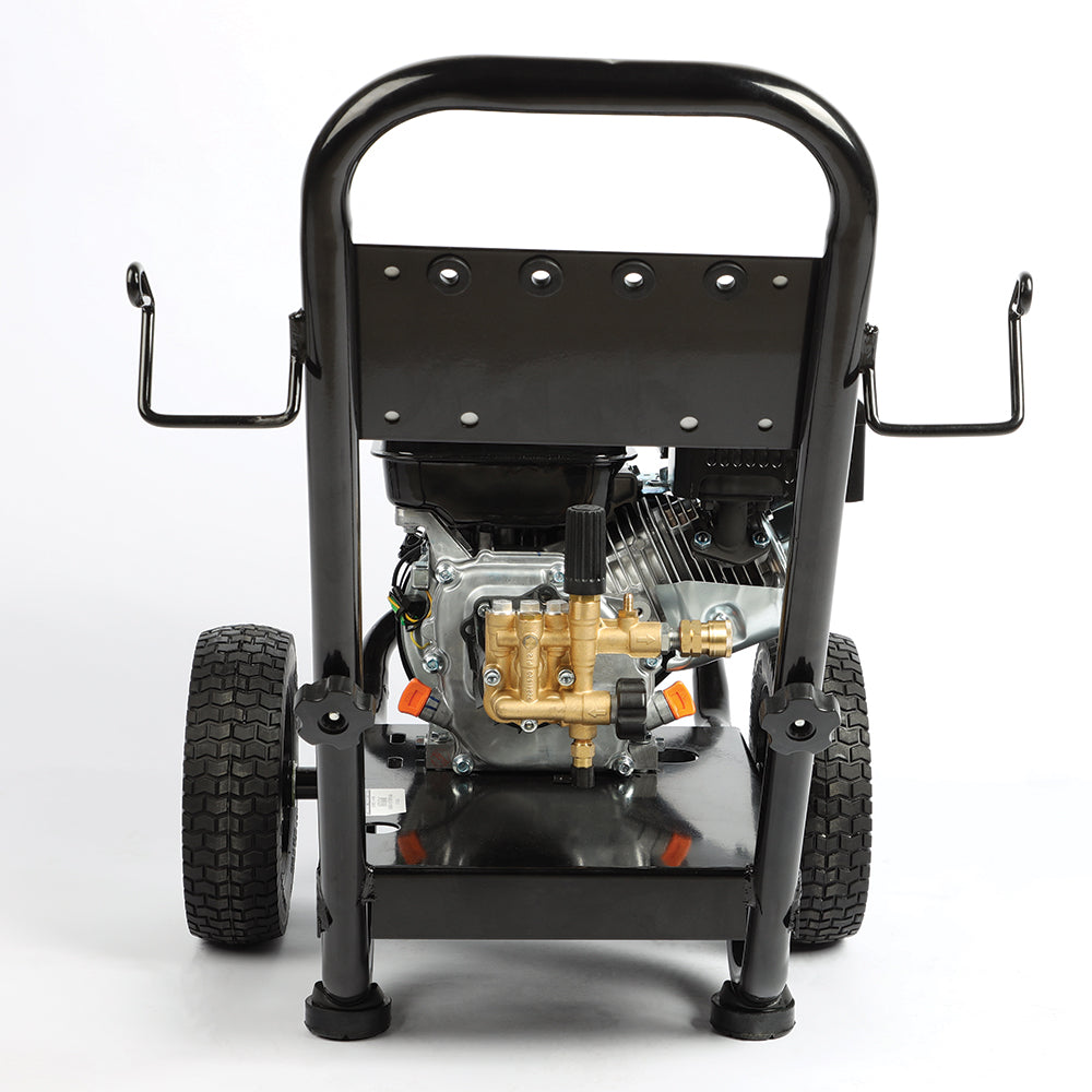 New Holland 3,400PSI 2.5GPM Cold Water Gas Pressure Washer