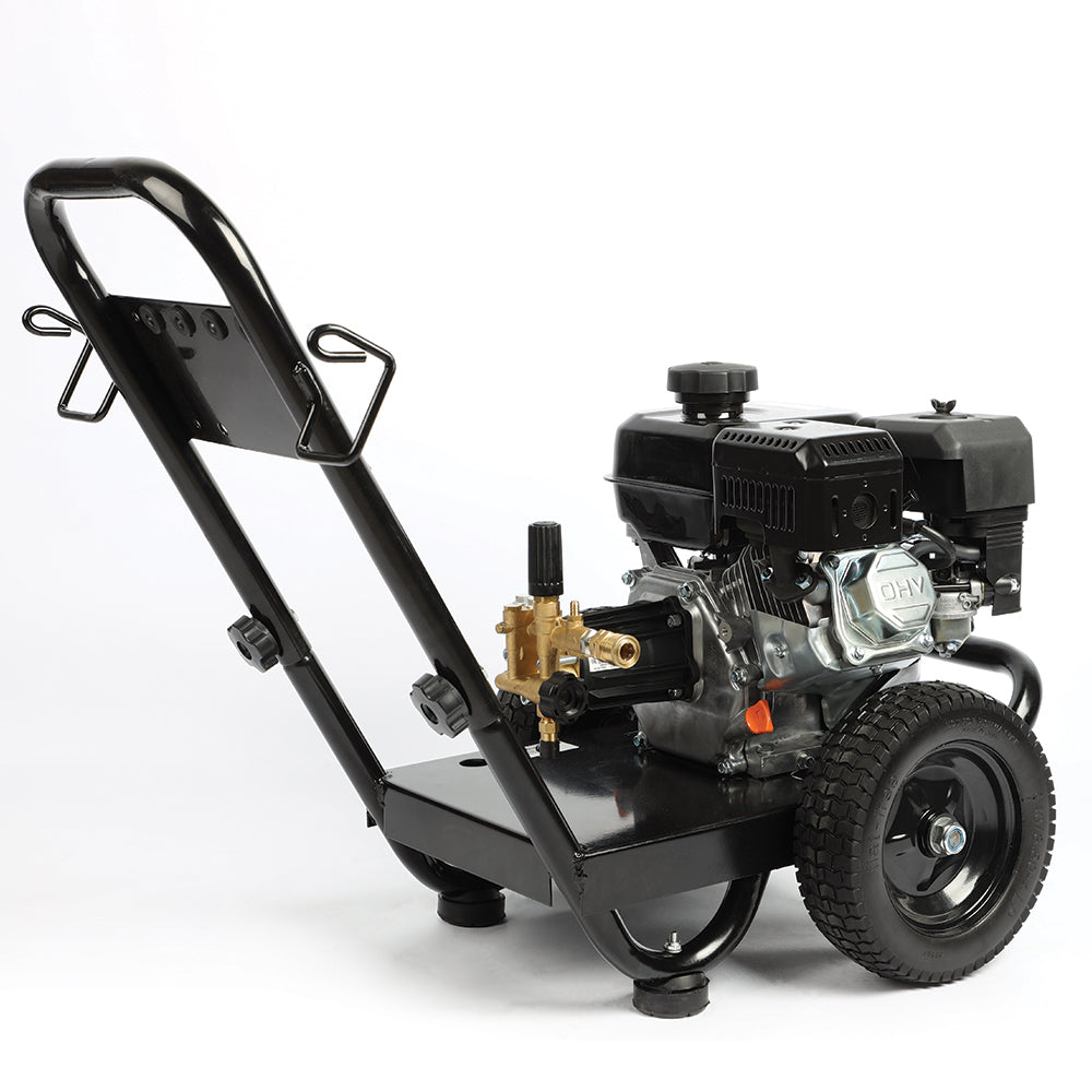 New Holland 3,400PSI 2.5GPM Cold Water Gas Pressure Washer